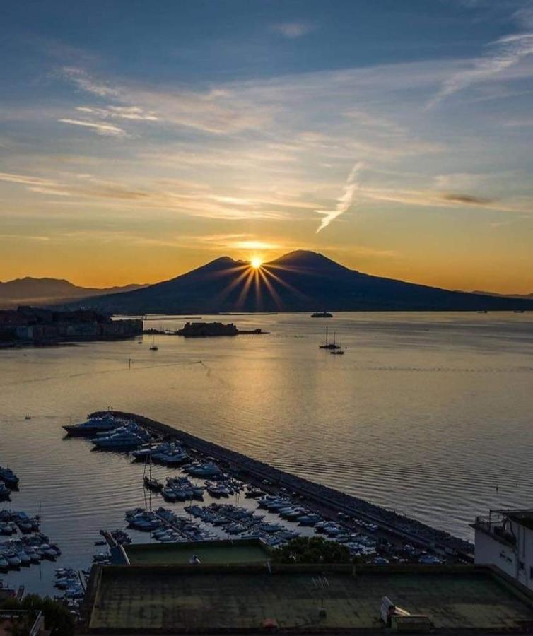 Dint e viche e Napule Guest House Napoli Esterno foto