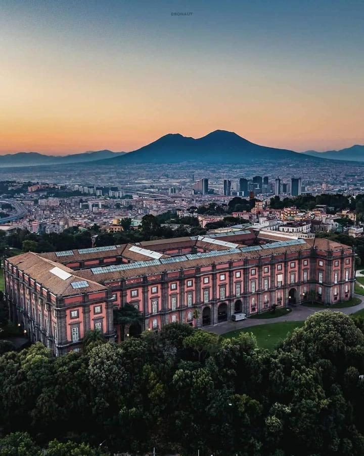Dint e viche e Napule Guest House Napoli Esterno foto