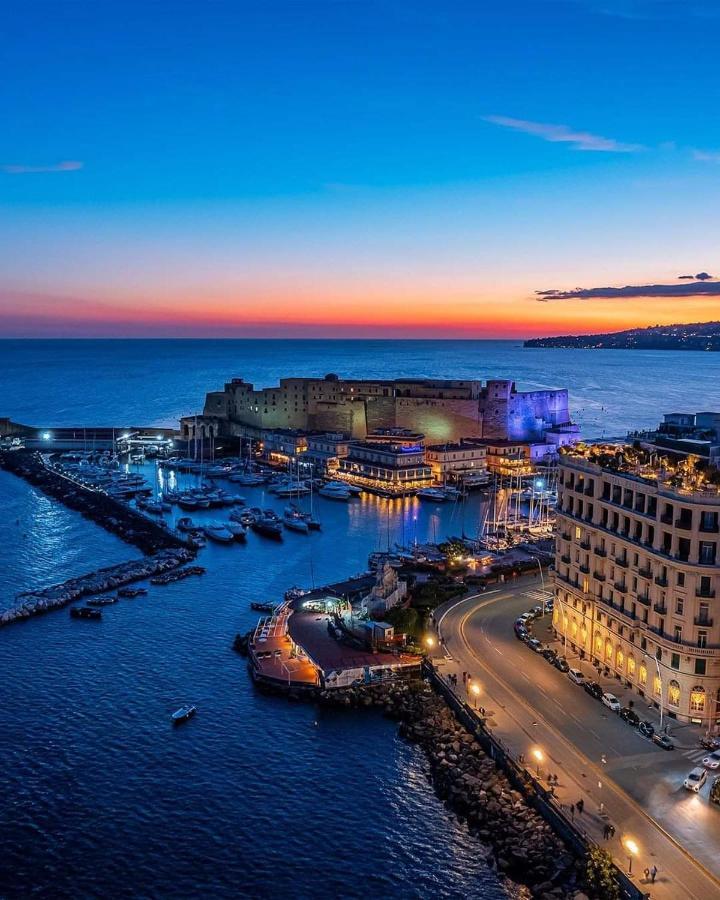 Dint e viche e Napule Guest House Napoli Esterno foto