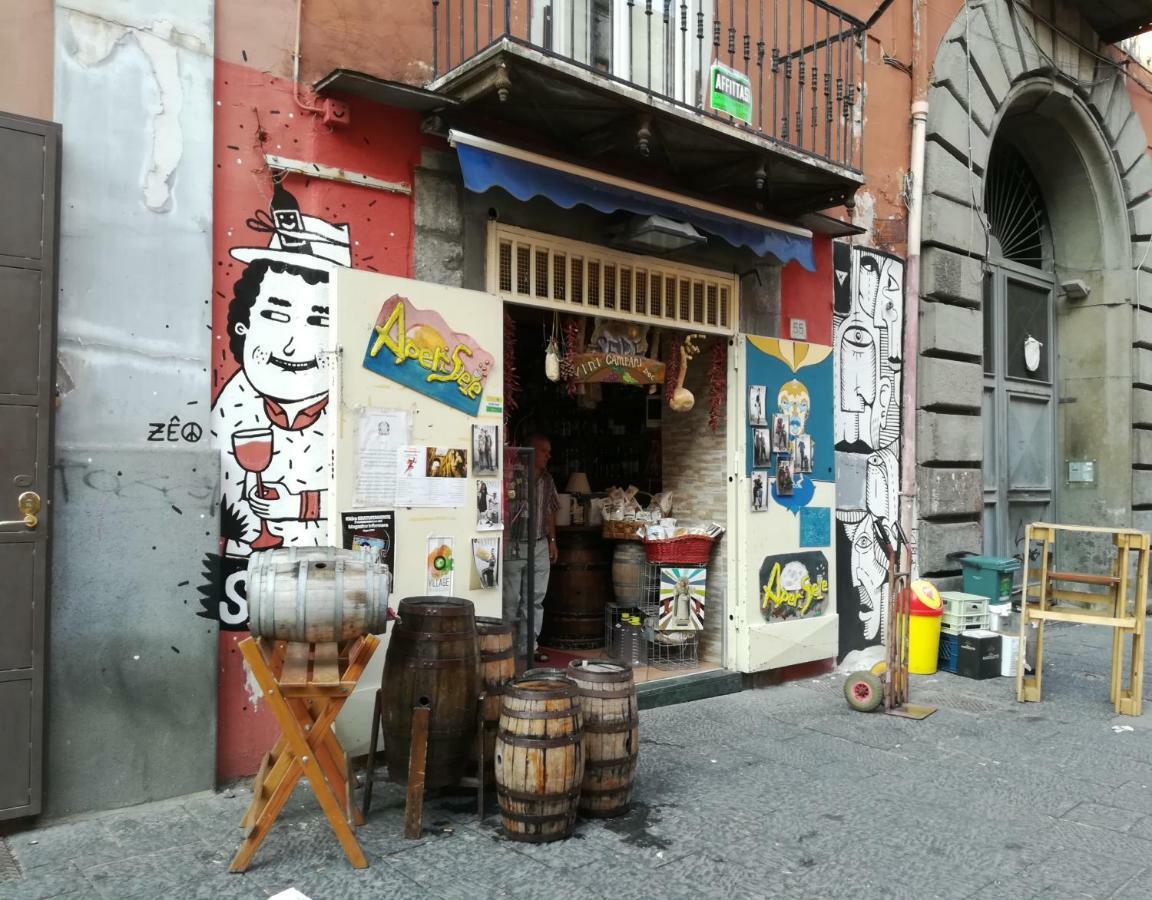 Dint e viche e Napule Guest House Napoli Esterno foto