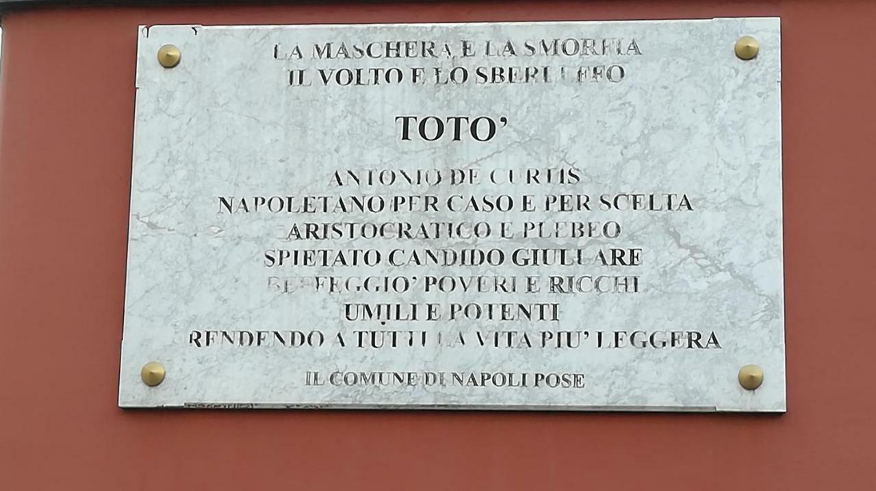 Dint e viche e Napule Guest House Napoli Esterno foto
