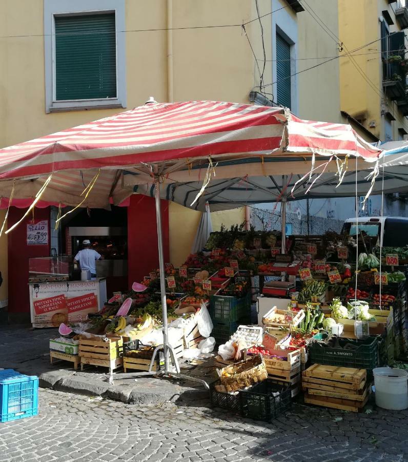 Dint e viche e Napule Guest House Napoli Esterno foto