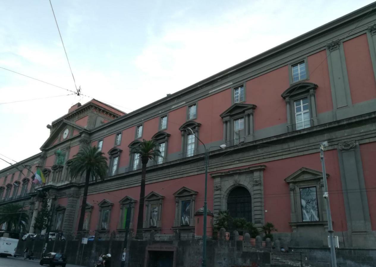 Dint e viche e Napule Guest House Napoli Esterno foto