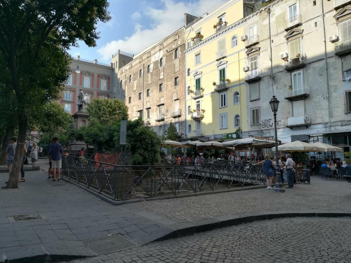 Dint e viche e Napule Guest House Napoli Esterno foto