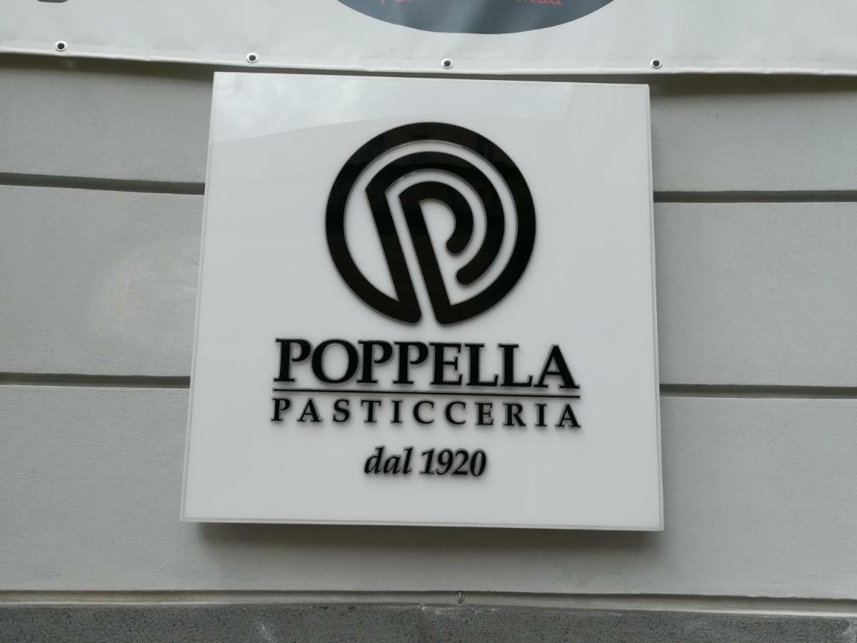 Dint e viche e Napule Guest House Napoli Esterno foto