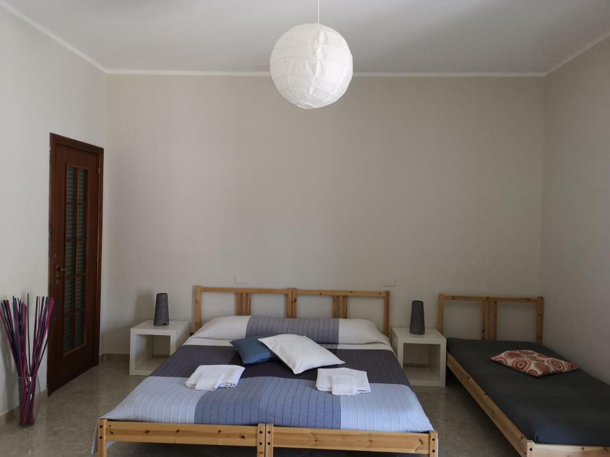 Dint e viche e Napule Guest House Napoli Esterno foto