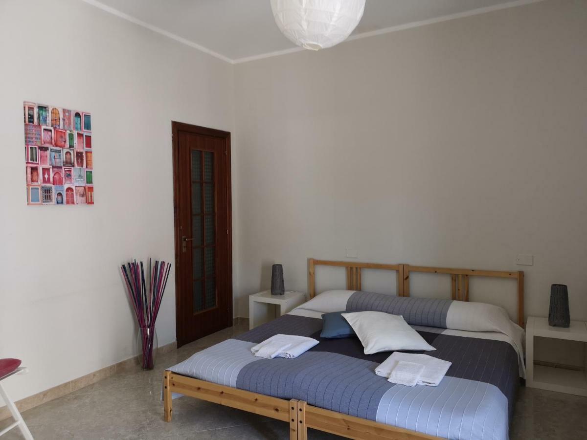 Dint e viche e Napule Guest House Napoli Esterno foto