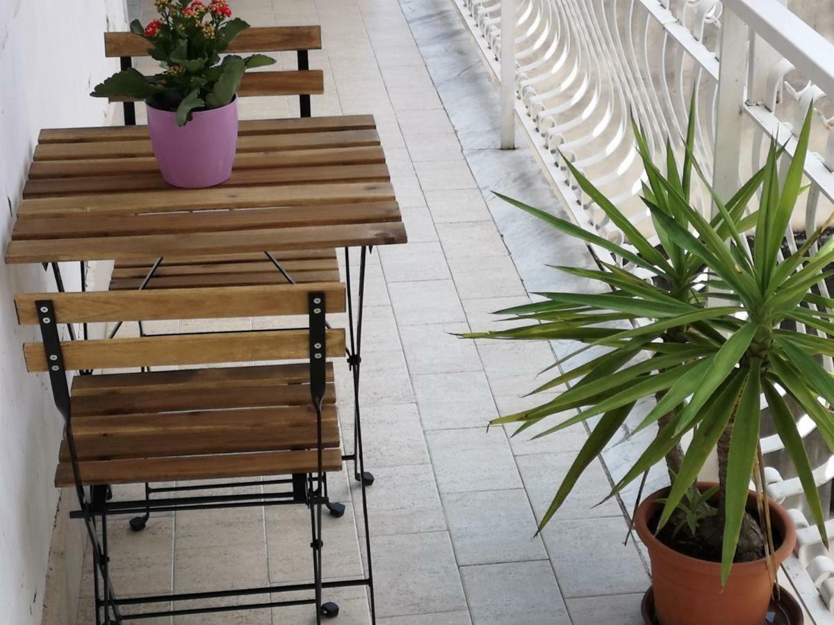 Dint e viche e Napule Guest House Napoli Esterno foto